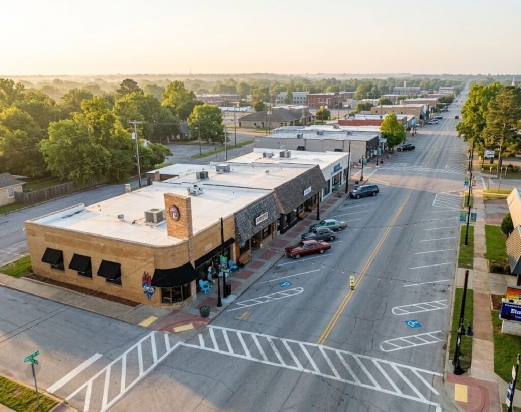 199 E Main St, Jenks, OK